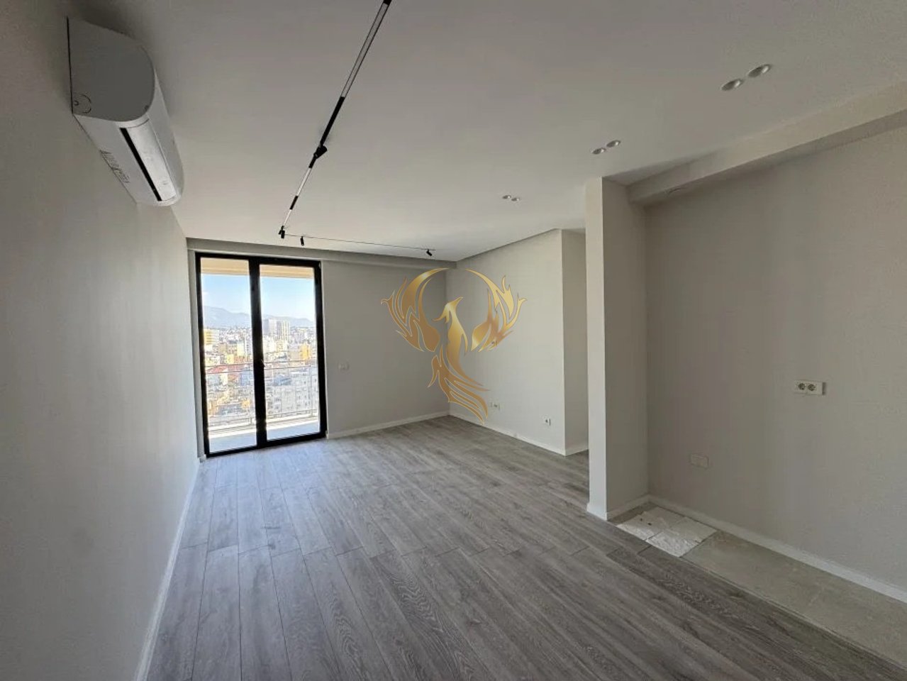 For Rent- Apartment 2+1+2 bathrooms + Parking Spot -1 included /Golden Tower (Mine Peza Residence)
