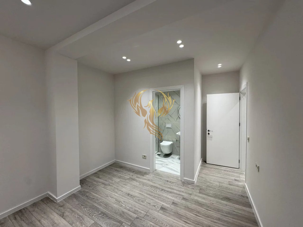 For Rent- Apartment 2+1+2 bathrooms + Parking Spot -1 included /Golden Tower (Mine Peza Residence)
