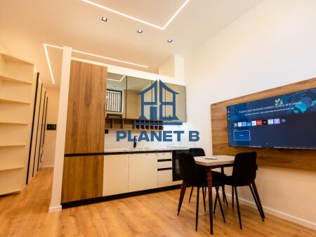 SHITET APARTAMENTI 1+1 NE LUNGOMARE,VLORË