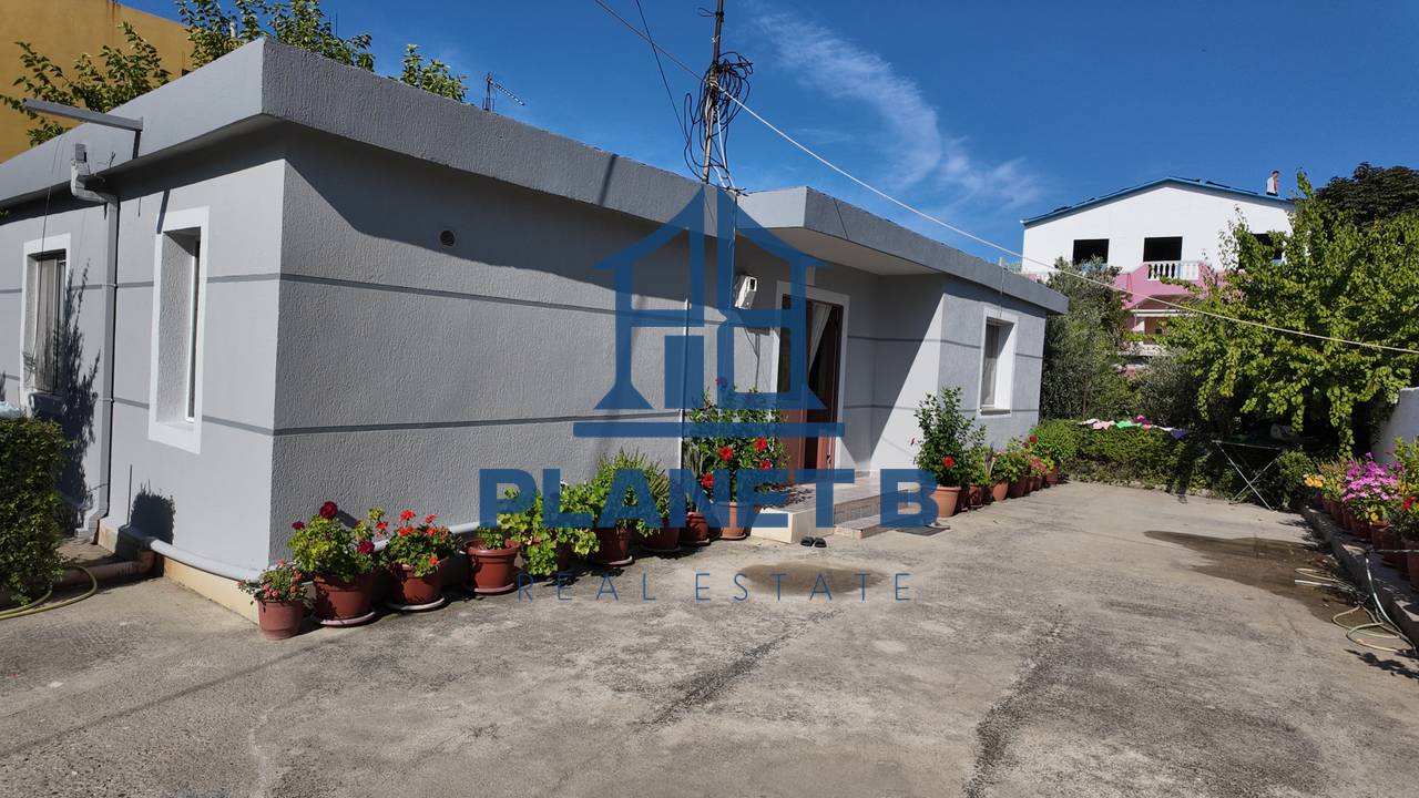 Shitet Shtëpi Private – Plazhi i Vjetër, Vlorë (Top Location)