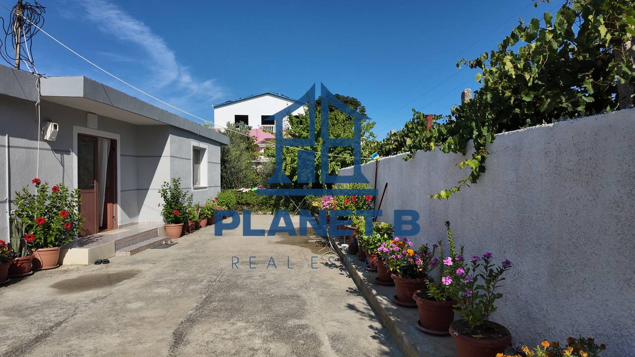 Shitet Shtëpi Private – Plazhi i Vjetër, Vlorë (Top Location)