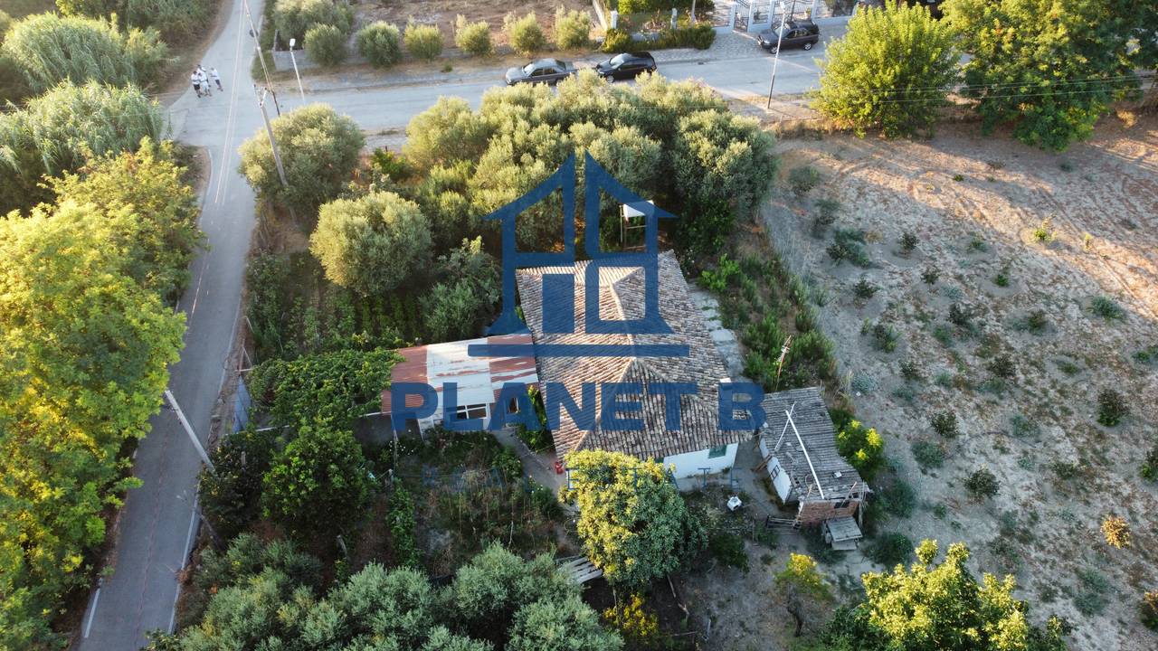 SHTEPI PRIVATE +TRUALL NË SHITJE NË NOVOSELË,VLORË