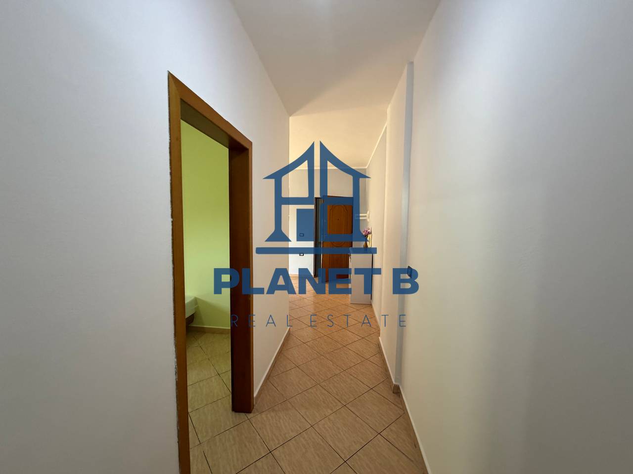 JEPET ME QERA APARTAMENT 2+1 TEK RRUGA E ÇIPAJVE,VLORE