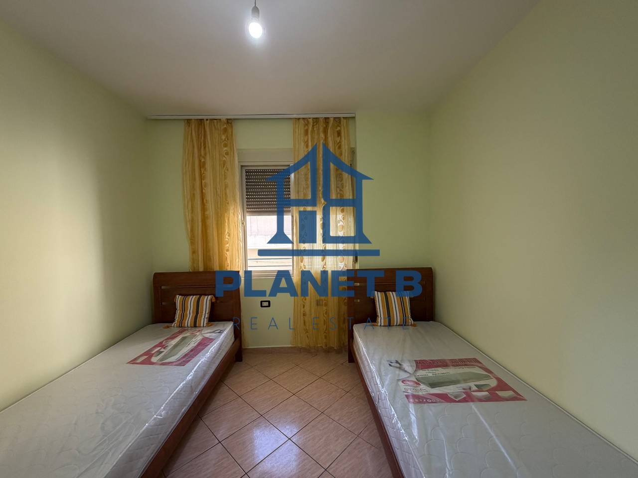 JEPET ME QERA APARTAMENT 2+1 TEK RRUGA E ÇIPAJVE,VLORE