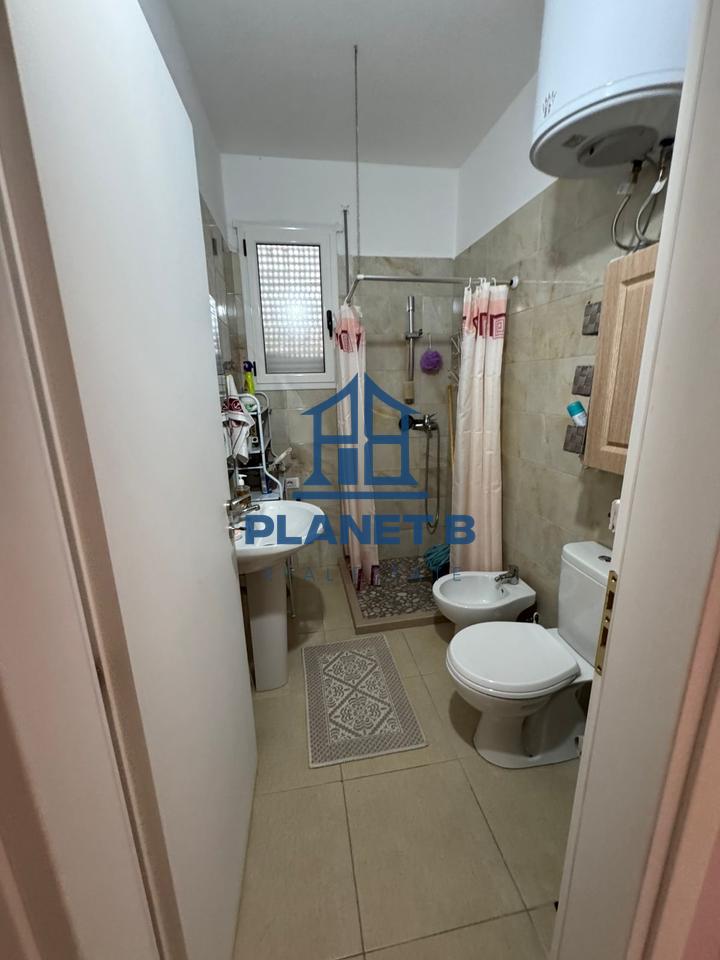 2+1 apartment for rent in Çentrale, Vlorë