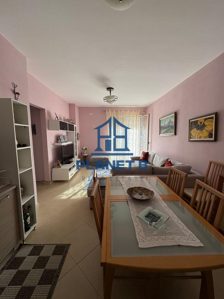 2+1 apartment for rent in Çentrale, Vlorë