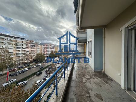 Apartament 3+1+2 tualete ne shitje