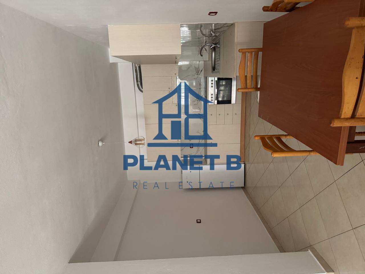 Apartament 2+1 me qira – Lagjja 28 Nëntori, Vlorë