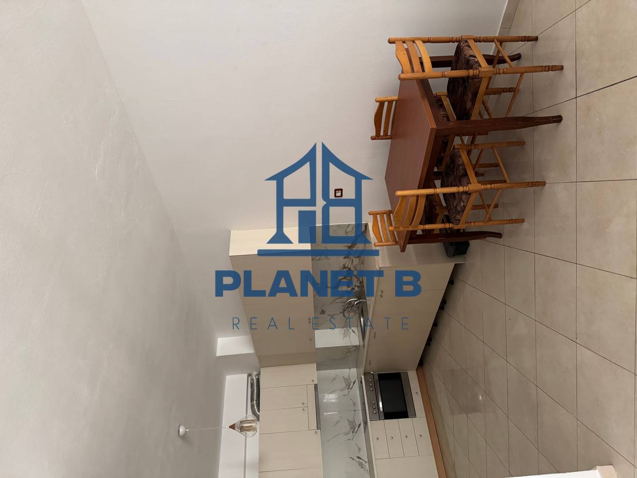 Apartament 2+1 me qira – Lagjja 28 Nëntori, Vlorë