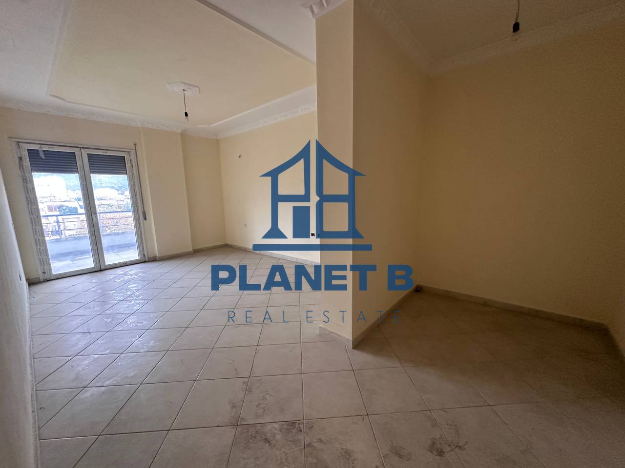 Apartament 3+1+2 tualete ne shitje