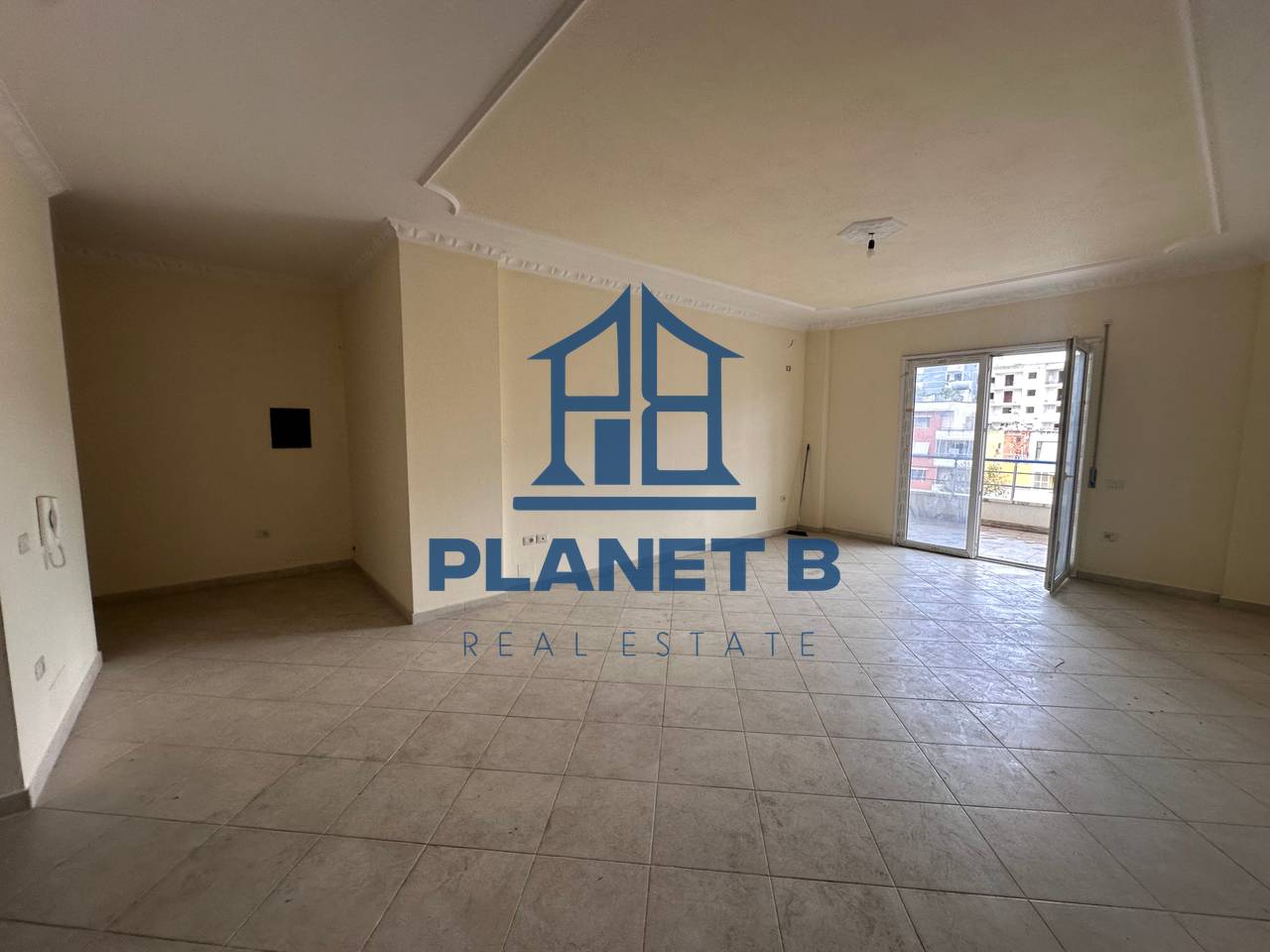 Apartament 3+1+2 tualete ne shitje