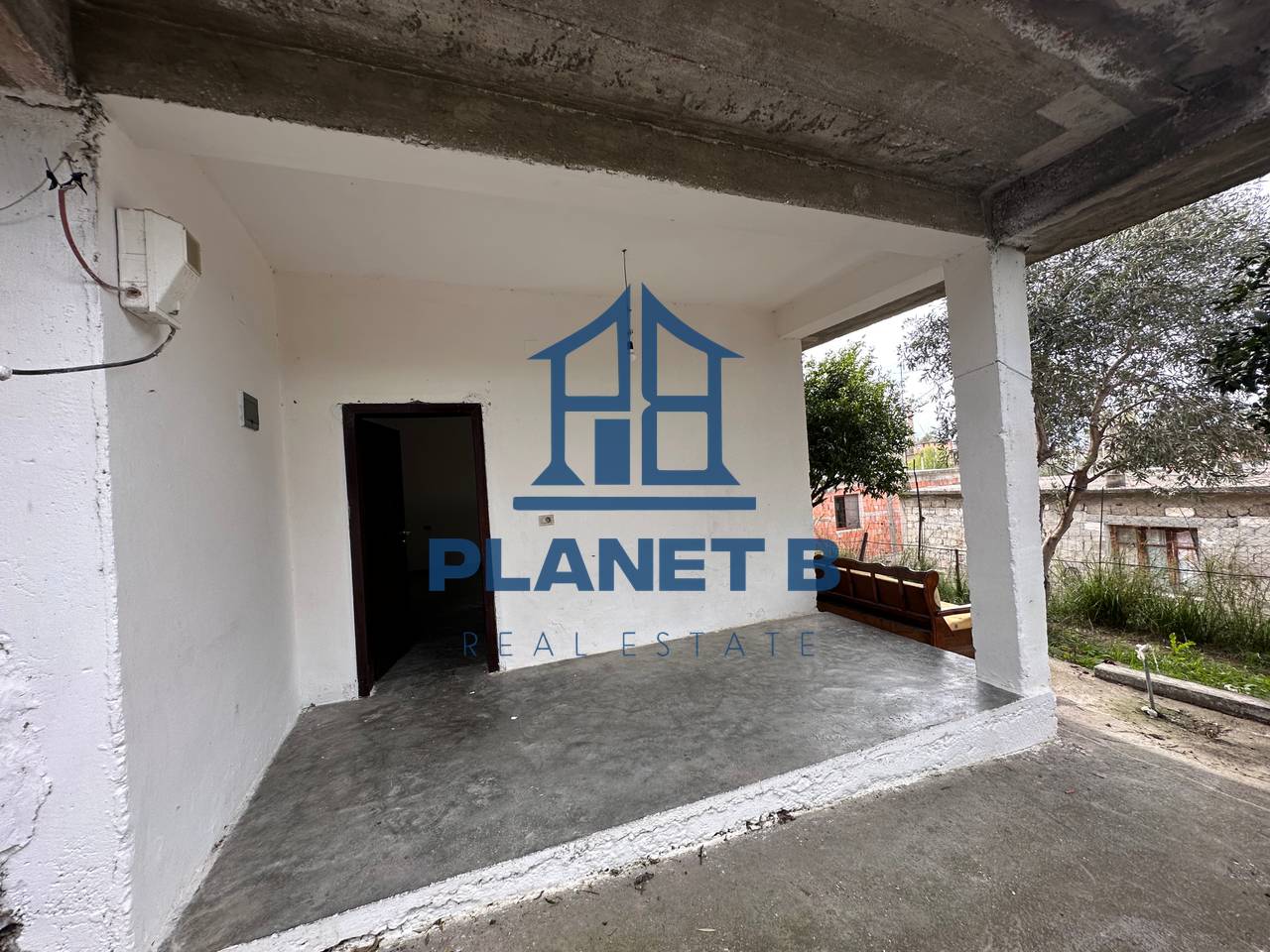 OCCASIONE Edificio residenziale di 2 piani IN VENDITA