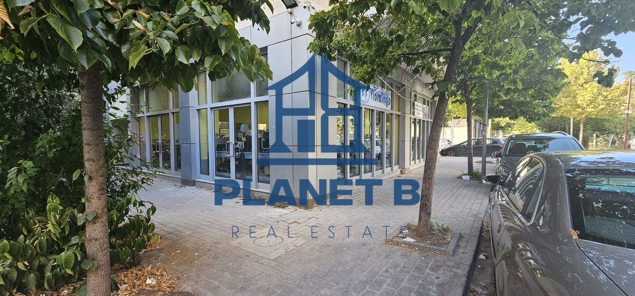 Dyqan me qira – Rruga e Çipajve, Vlorë