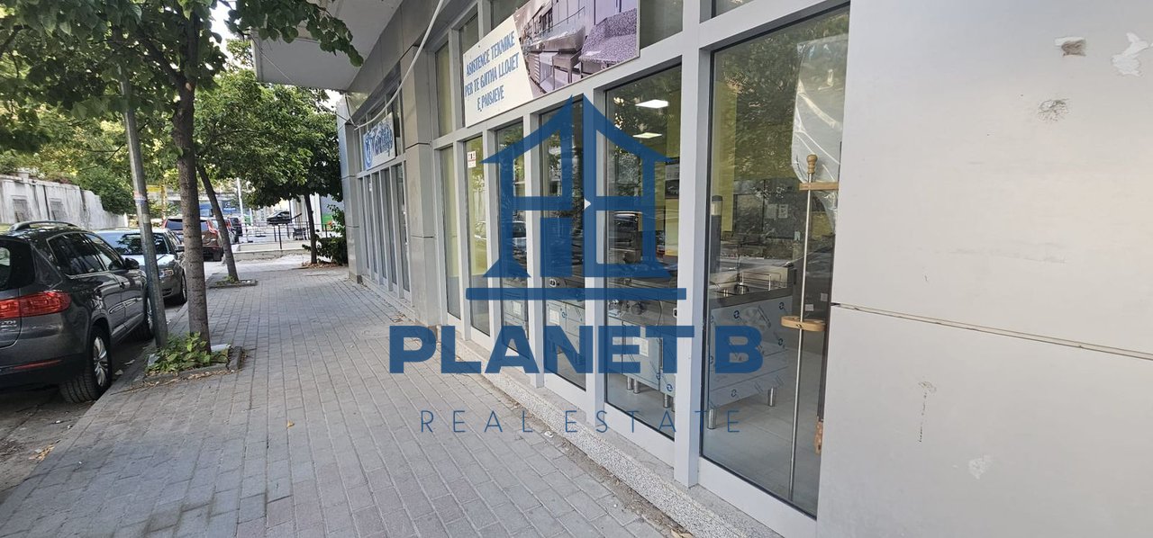 Dyqan me qira – Rruga e Çipajve, Vlorë