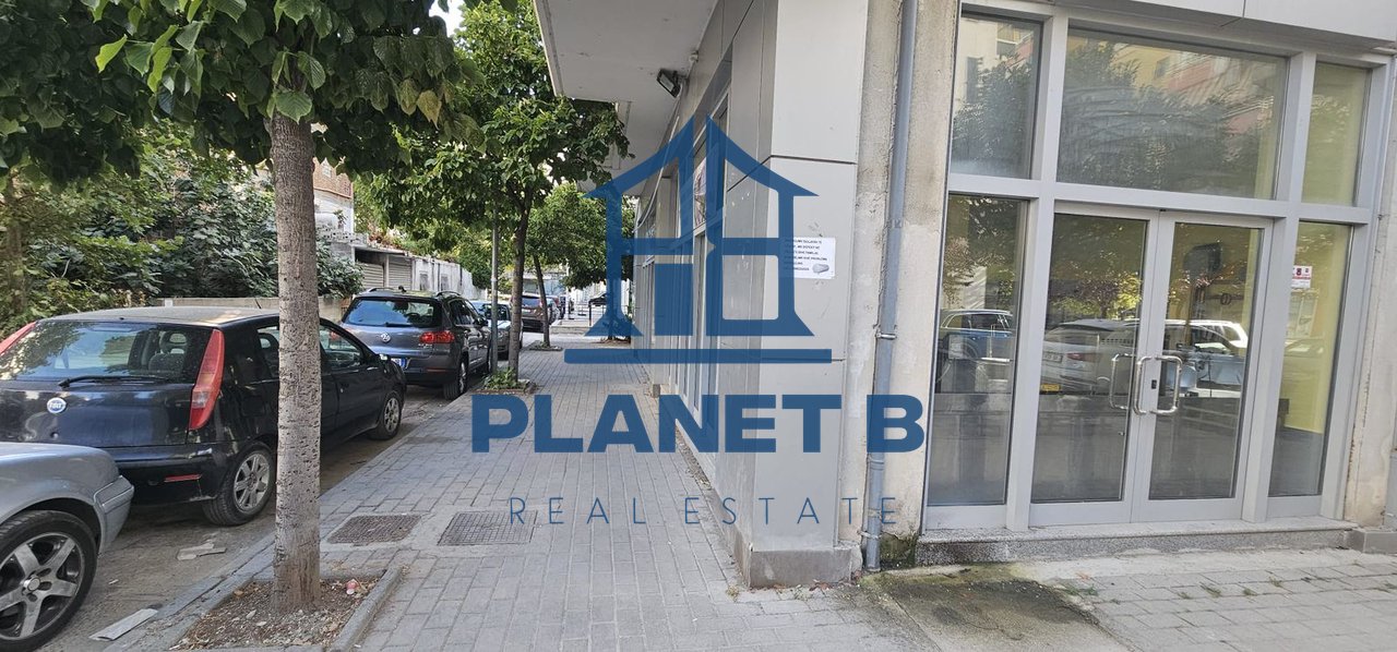 Dyqan me qira – Rruga e Çipajve, Vlorë