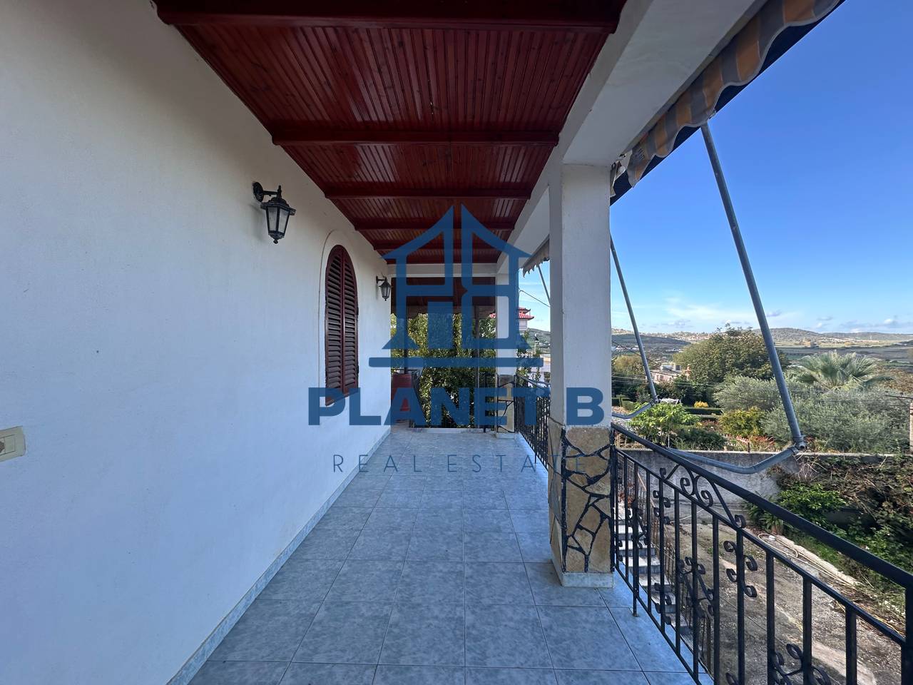 Shitet Vilë 3-Katëshe në Afërsi të Vlorës