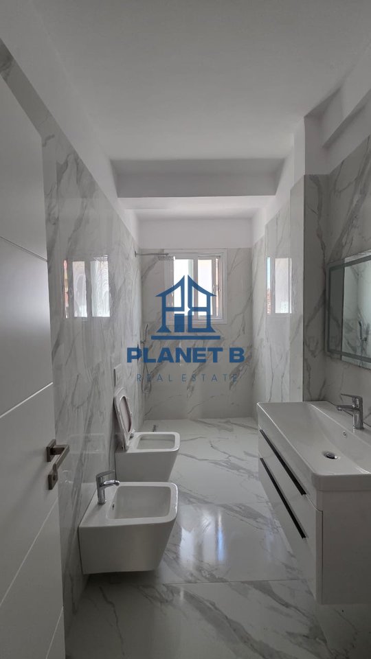 ULET ÇMIMI!! SHITET APARTAMENT TEK RRUGA E CIPAJVE NE VLORE