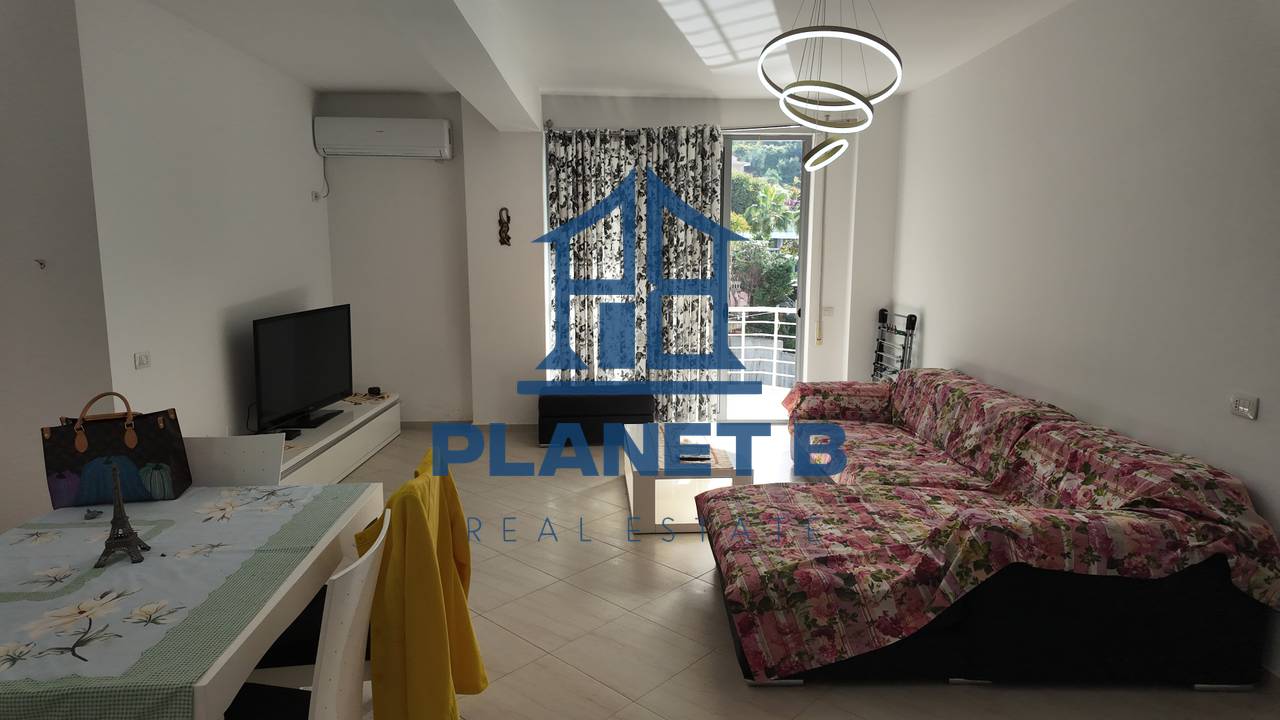 Long-Term Seaside Apartment for Rent – Lungomare, Vlora