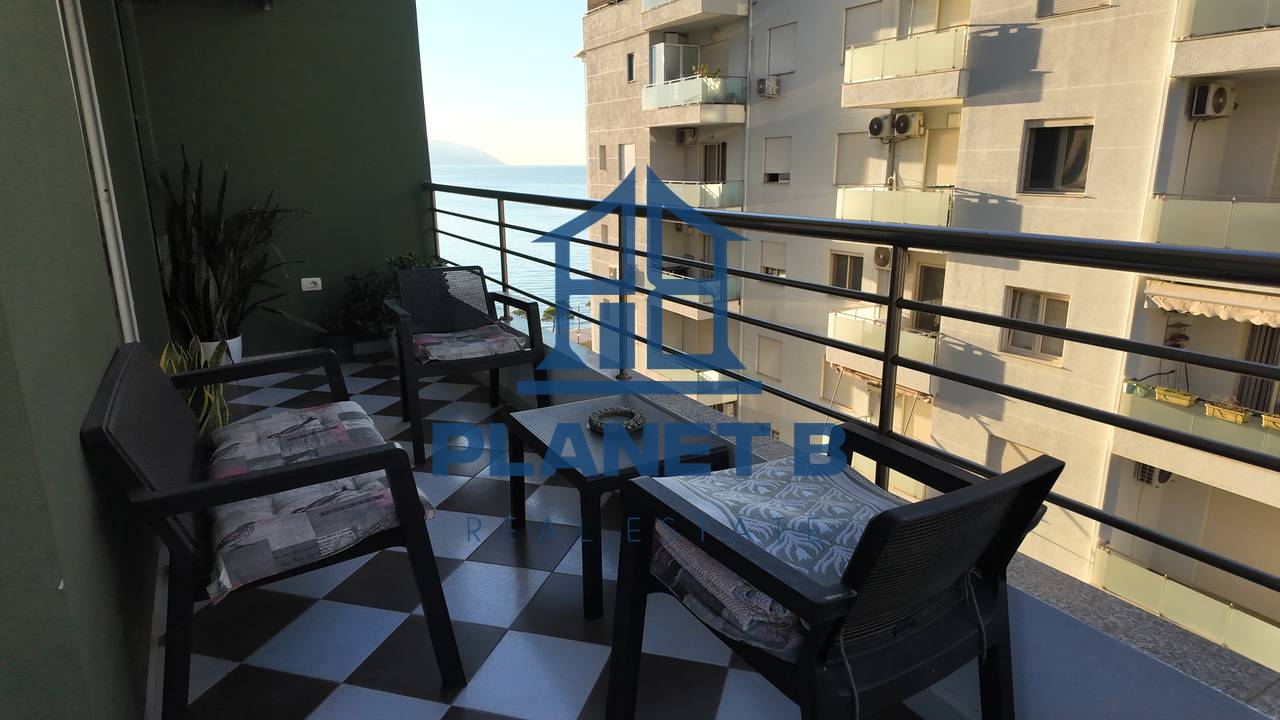 Apartament 2+1+2 Ballkone  Me Qira në Lungomare, Vlorë - 500€