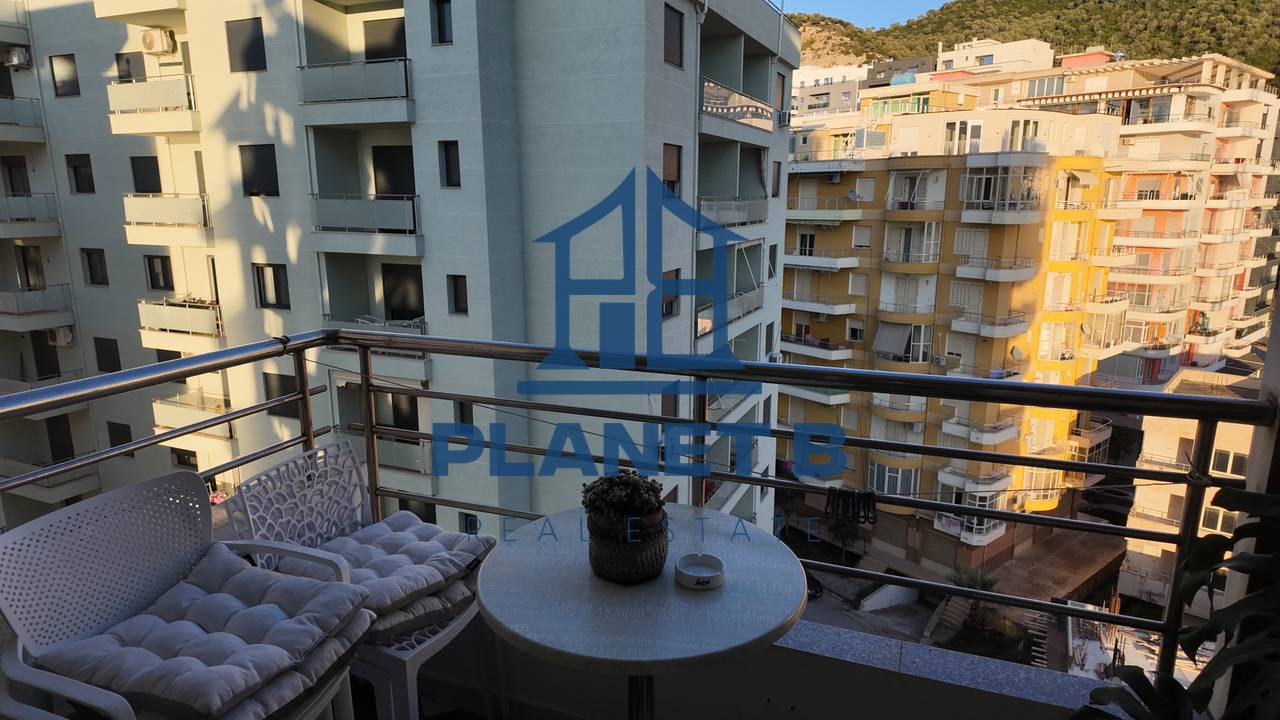 Apartament 2+1+2 Ballkone  Me Qira në Lungomare, Vlorë - 500€