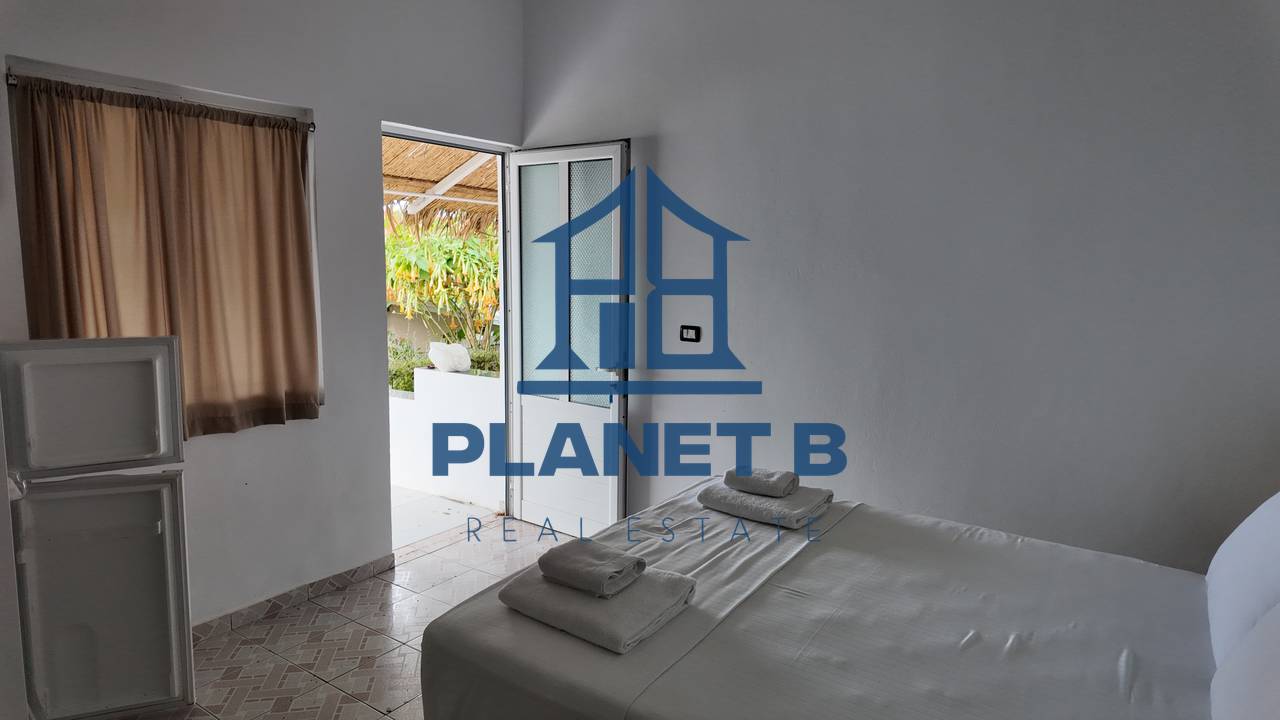 BUILDING + LAND FOR SALE – FIRST LINE IN JONUFER, VLORA