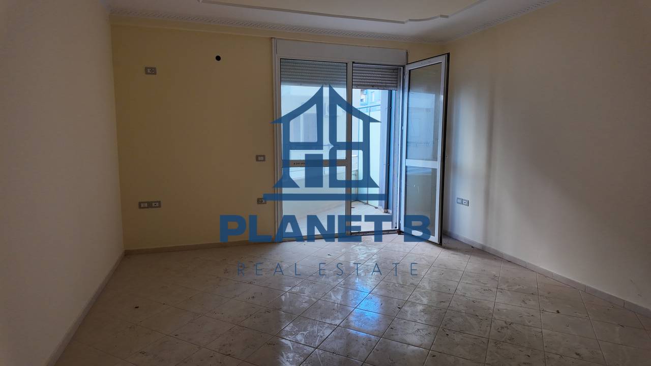 Appartamento 1+1 con vista mare a Kalaja, Vlora