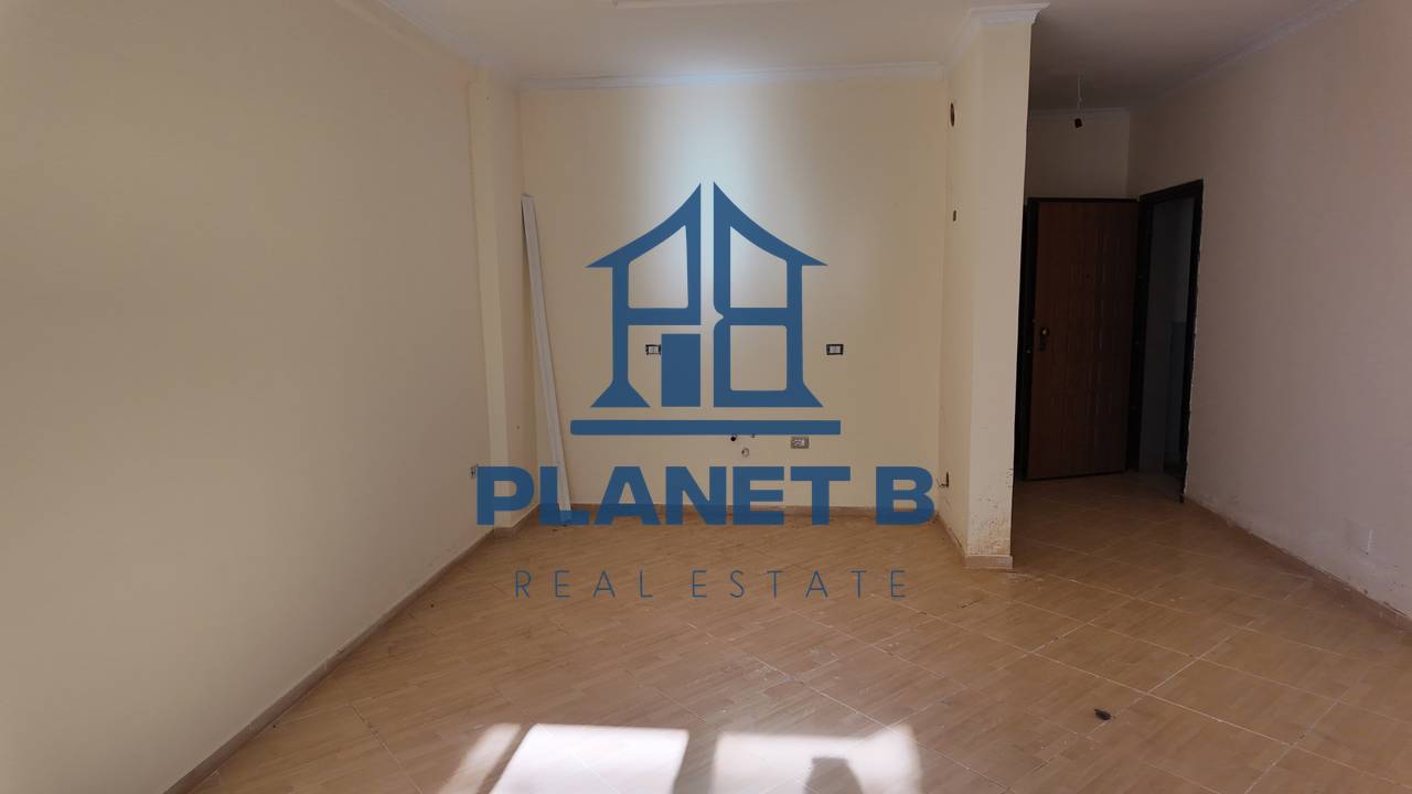 Appartamento 1+1 + Verande in vendita vicino al Castello, Vlora