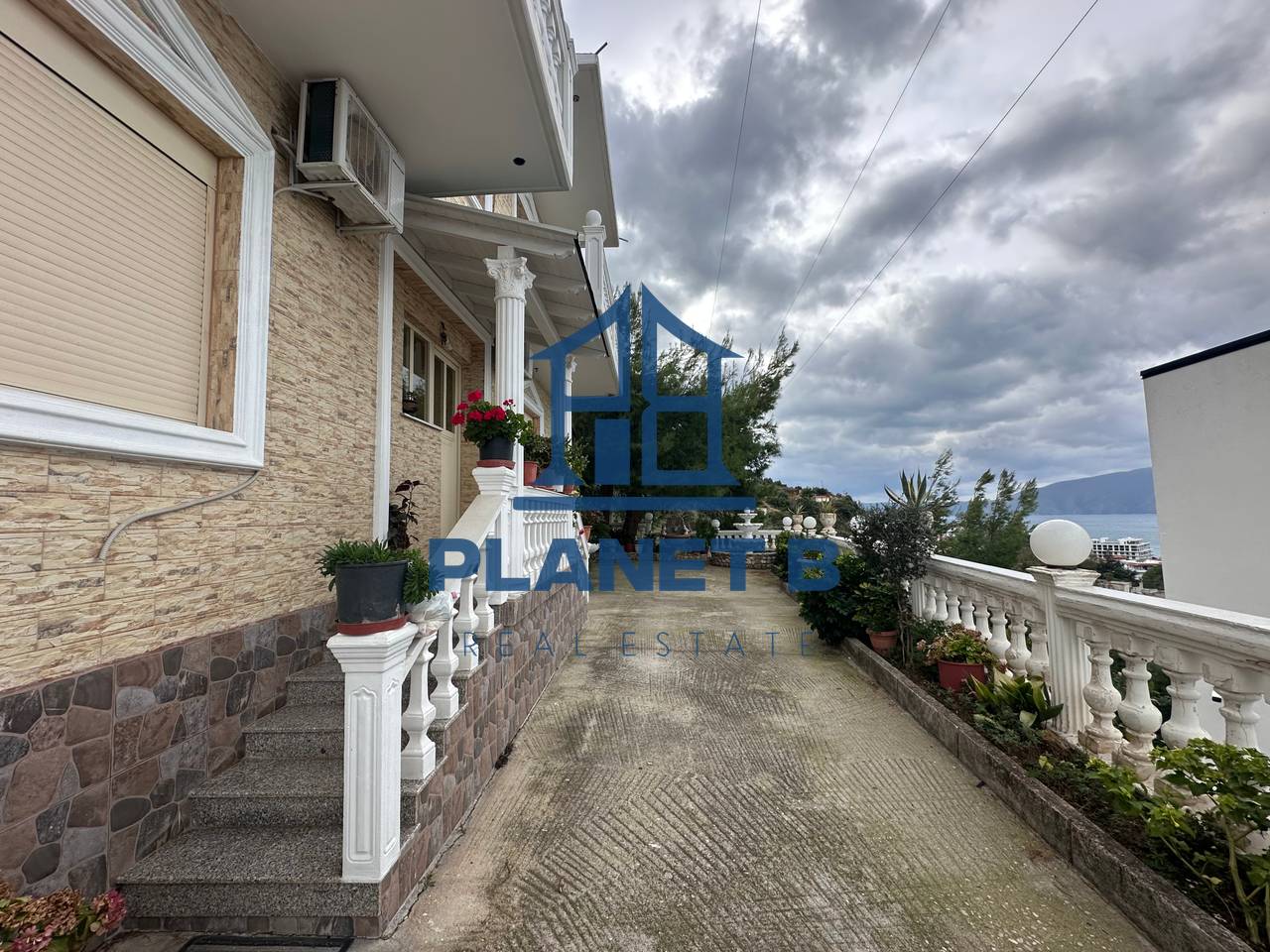 Vilë 2 Kate me 8 Garsoniere & Dupleks , Uji i Ftohtë