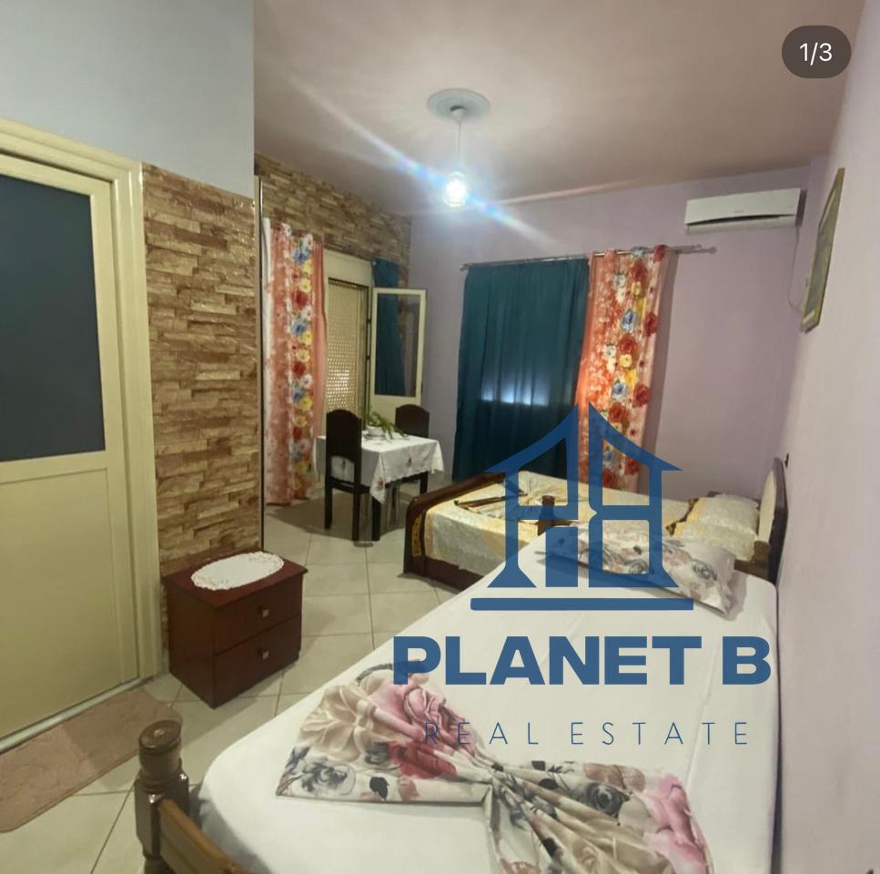 Vilë 2 Kate me 8 Garsoniere & Dupleks , Uji i Ftohtë