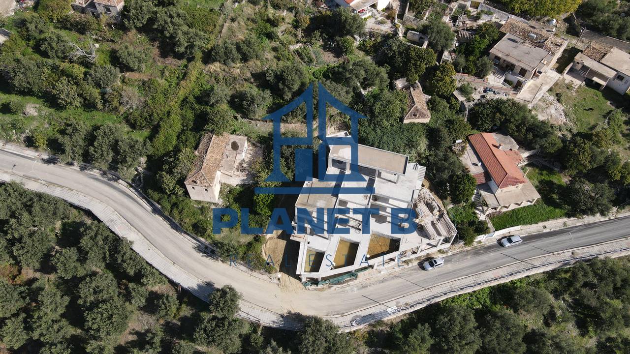 Apartamente & Penthouse për Shitje në Radhimë – Në Ndërtesë të Re me Pishinë & Pamje Deti