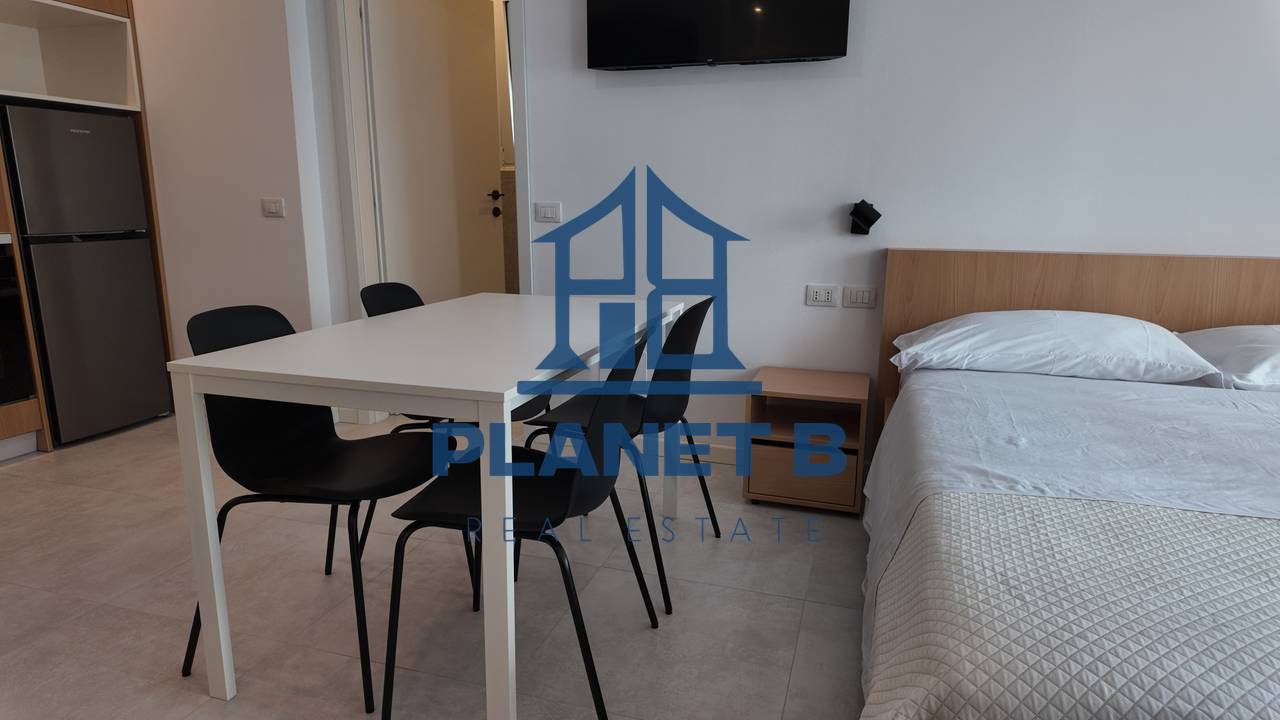 STUDIO DI LUSSO IN AFFITTO
250 EURO AL MESE TUTTE LE UTENZE INCLUSE