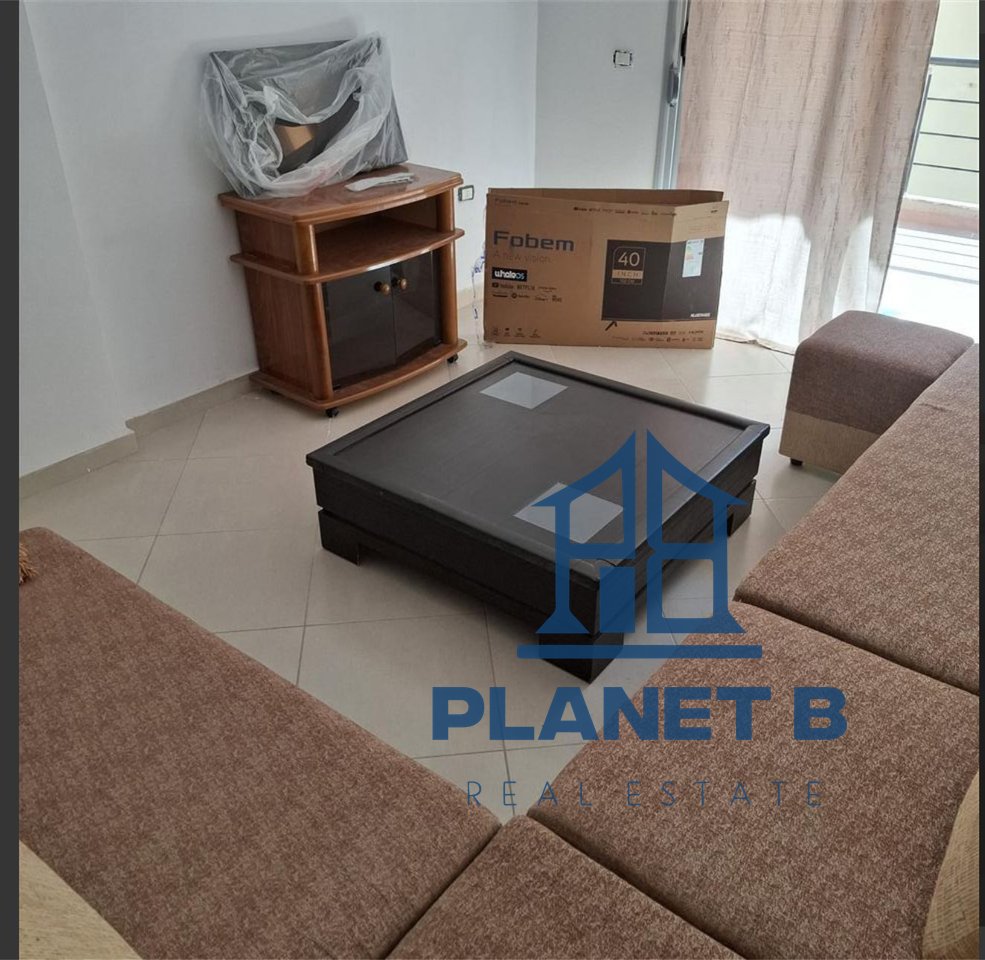 Appartamento 2+1 in Affitto a Scuola di Musica, Vlorë - 350€ | 110 m²