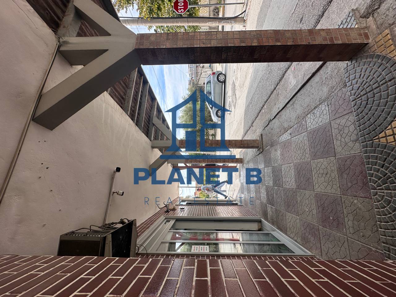 Edificio di 2 piani in vendita – Bishti i Kalldrëmit, Vlorë