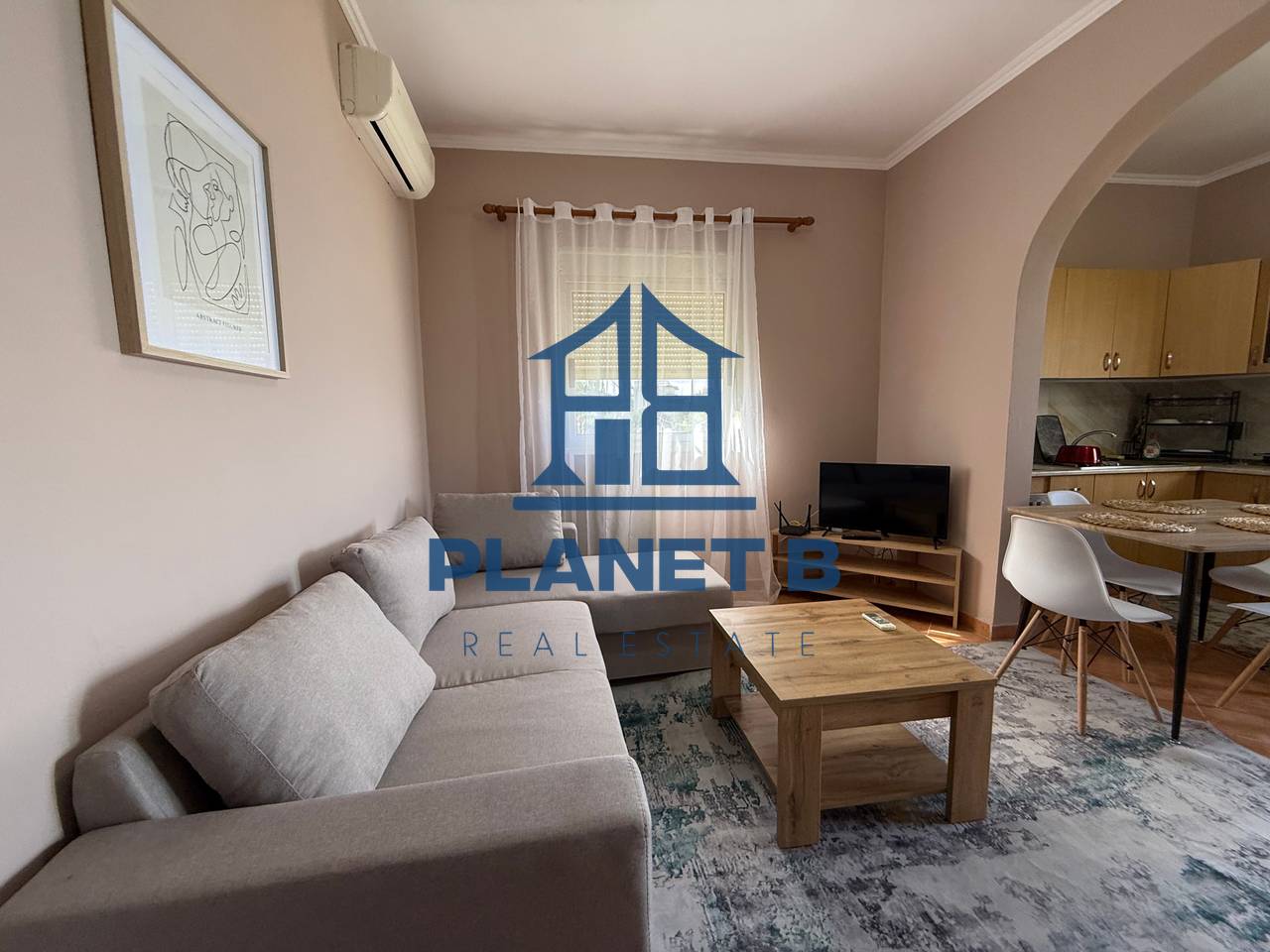 Affittasi Casa Privata – 7 Palazzi, Valona