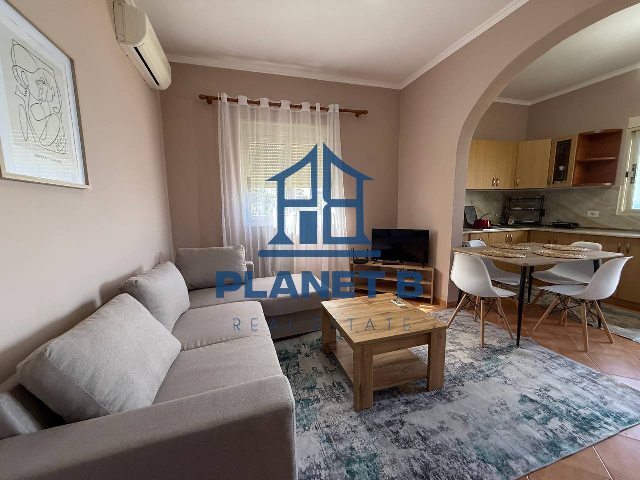Affittasi Casa Privata – 7 Palazzi, Valona