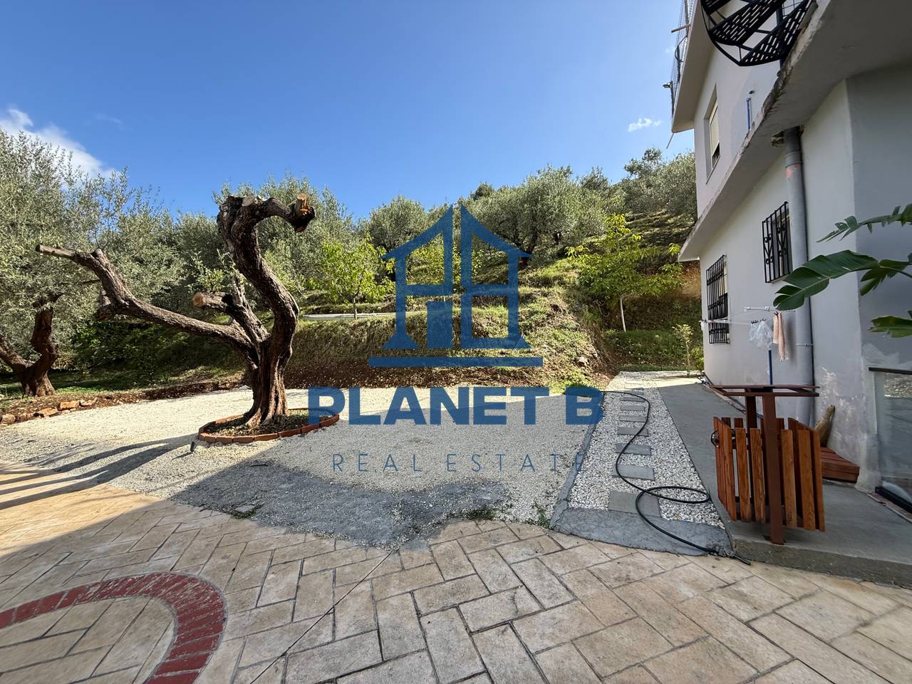 Affittasi Casa Privata – 7 Palazzi, Valona