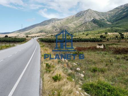 Mundësi e rrallë investimi në Bypass-in e Vlorës – 8.000 m² tokë me akses direkt në rrugë kryesore