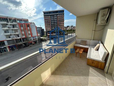 APARTAMENT 2+1 LUKSOZ VIJE E PARE LUNGOMARE ME QERA AFATGJATE