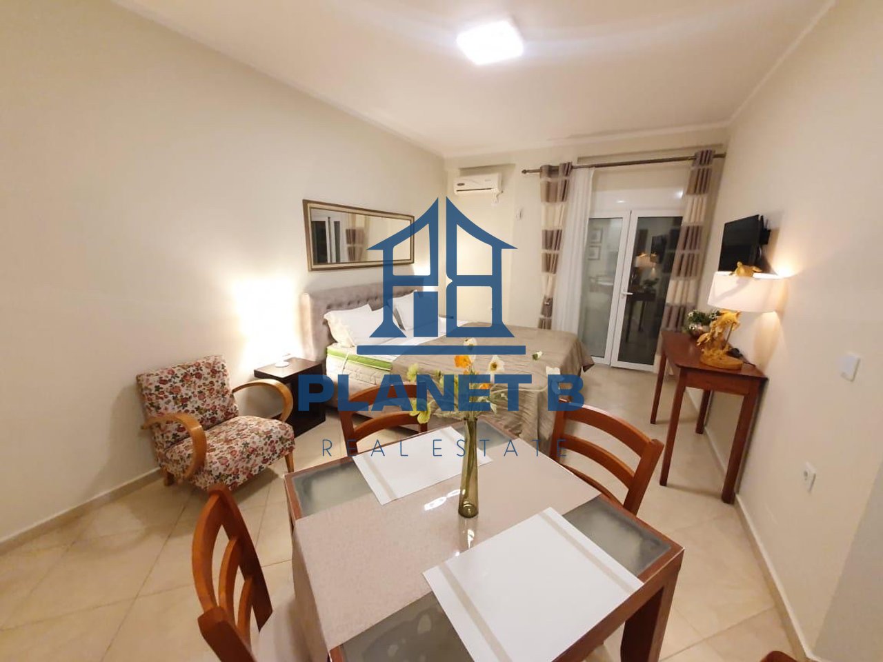 Shiten 2 Studio në zonën e Ujit të Ftohtë, Vlorë