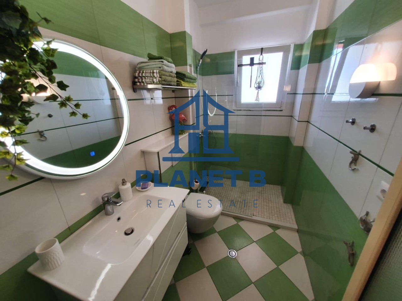 Shiten 2 Studio në zonën e Ujit të Ftohtë, Vlorë