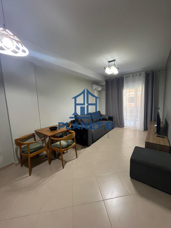 Appartamento 1+1 in affitto a lungo termine a Uji i Ftohtë – Marina Bay Resort