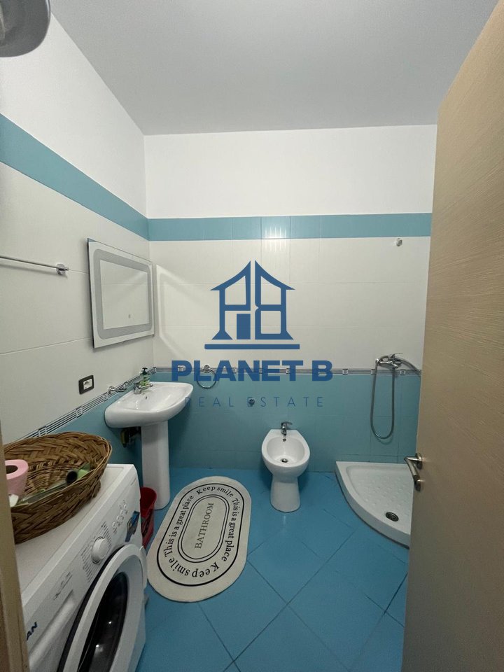 Appartamento 1+1 in affitto a lungo termine a Uji i Ftohtë – Marina Bay Resort