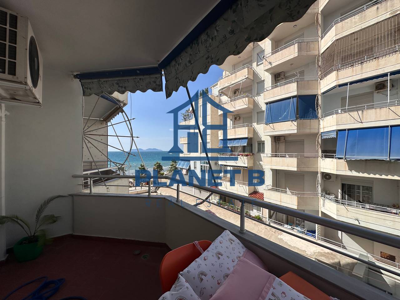 SI AFFITTO A BREVE TERMINE APPARTAMENTO 2+1 A LUNGOMARE