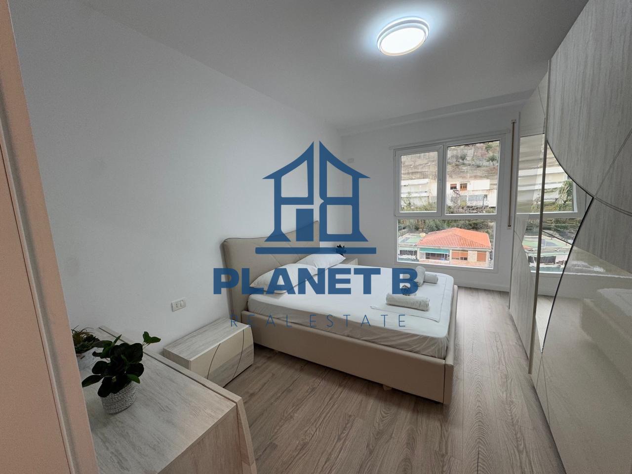 Jepet me qera Apartamenti 1+1 në Lungomare,Vlorë