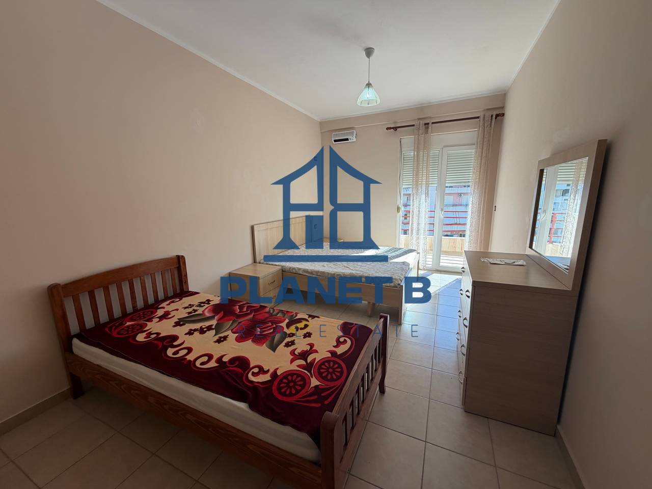 Jepet me Qera Apartamenti 1+1 në Lungomare,Vlore