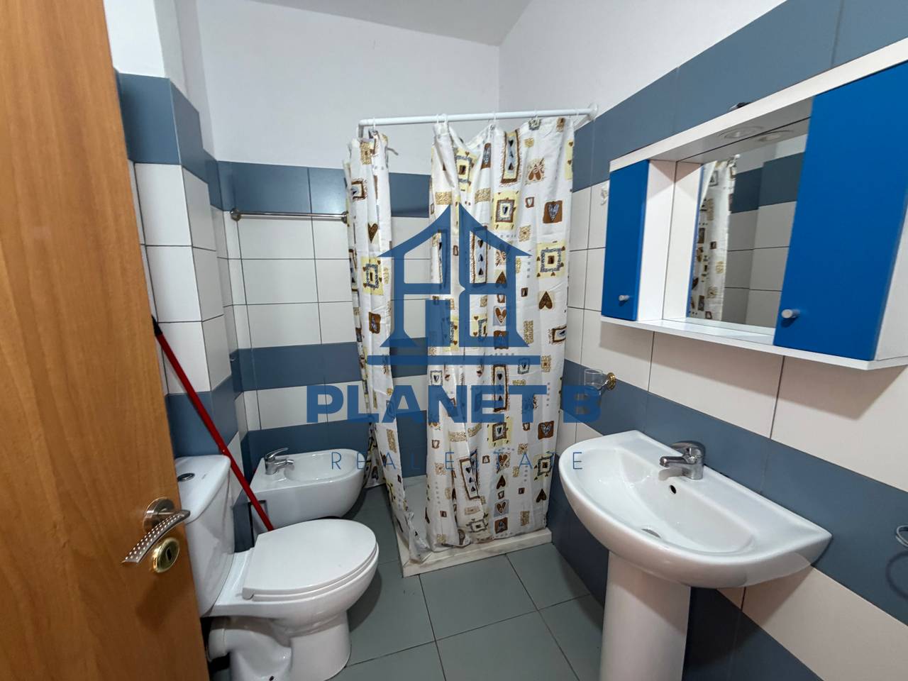 Jepet me Qera Apartamenti 1+1 në Lungomare,Vlore