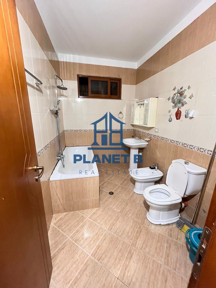 Shitet apartament 1+1 tek Bulevardi Vlorë-Skelë
