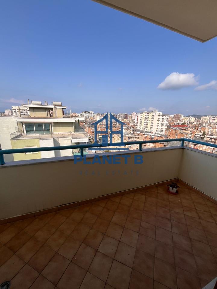 Shitet apartament 1+1 tek Bulevardi Vlorë-Skelë