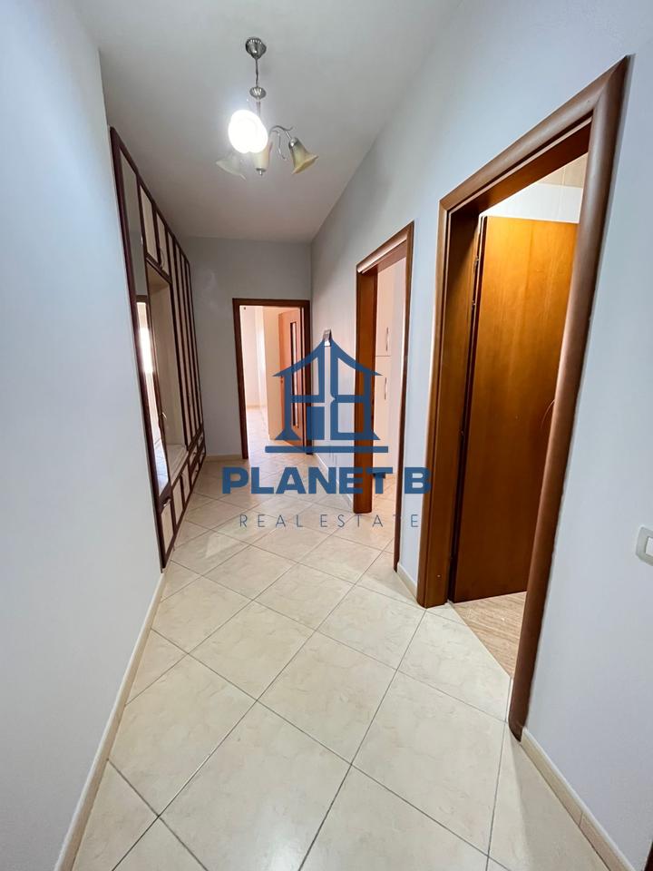 Shitet apartament 1+1 tek Bulevardi Vlorë-Skelë
