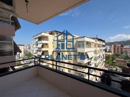 Jepet me Qera GARSIONERE në Rrugen e Çipajve,Vlorë